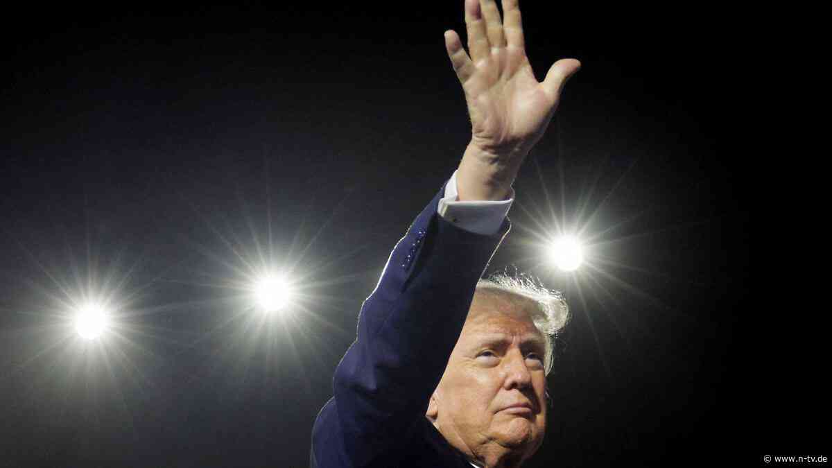 Woher kommt die Billion?: Trump verspricht jedem US-Bürger 5000 Dollar für Wahlsieg der Republikaner