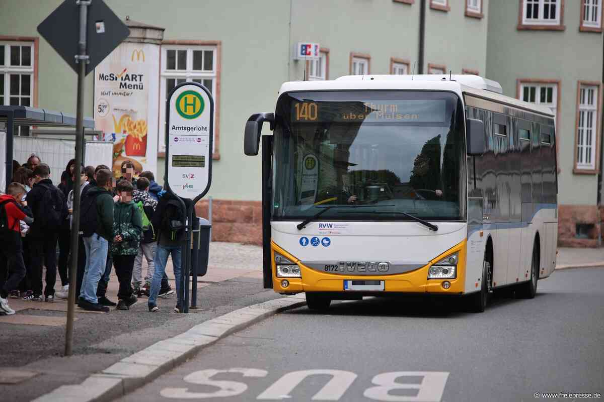 Nach Fahrerwechsel: Zwickauer Schulbus auf Irrwegen