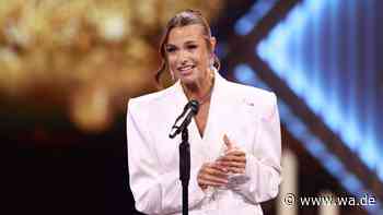 Laura Wontorra erhält Deutschen Fernsehpreis - und wendet sich in Rede an junge Mädchen