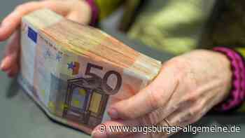 20-Jähriger dringt in Neuburger Bank ein und nimmt Bargeld mit