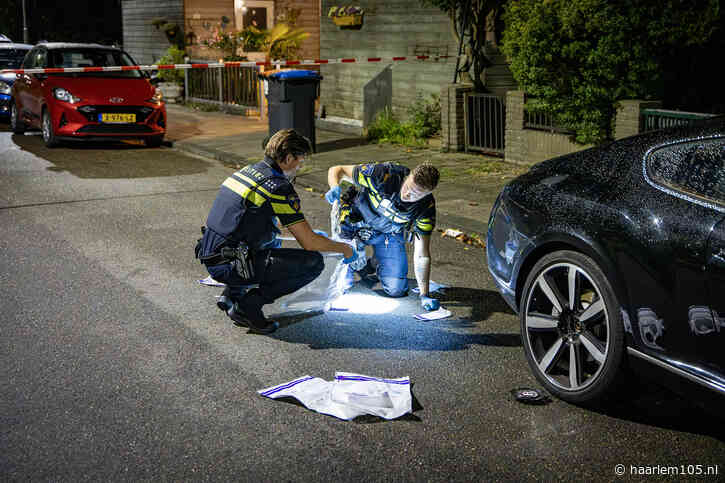 Explosie bij auto in Schalkwijk, politie zoekt persoon op scooter