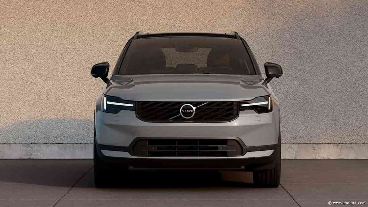 2028 Volvo XC40 Debuts With A New Face And A Mild-Hybrid Powertrain
