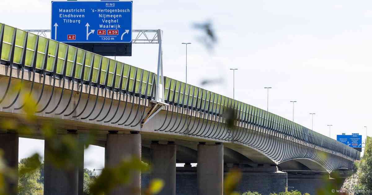 Grote file bij Den Bosch door gat in A2, verkeer op A16 bij Moerdijk kan weer doorrijden