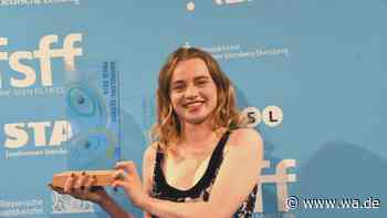 Jüngste Gewinnerin: Luna Wedler erhält Golden Eye Award
