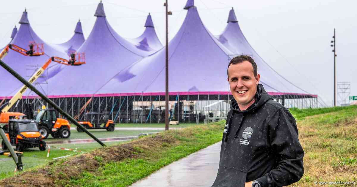 Tom (28) is regisseur van ‘operatie Appelpop 33’: ‘Ook ik ben zo’n gek die hier drie weken verlof voor opneemt’