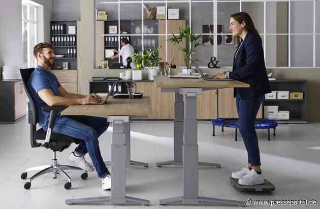 Arbeitsplatz ergonomisch einrichten / Mehr Wohlbefinden im Job: Worauf es bei der Arbeitsplatzgestaltung wirklich ankommt