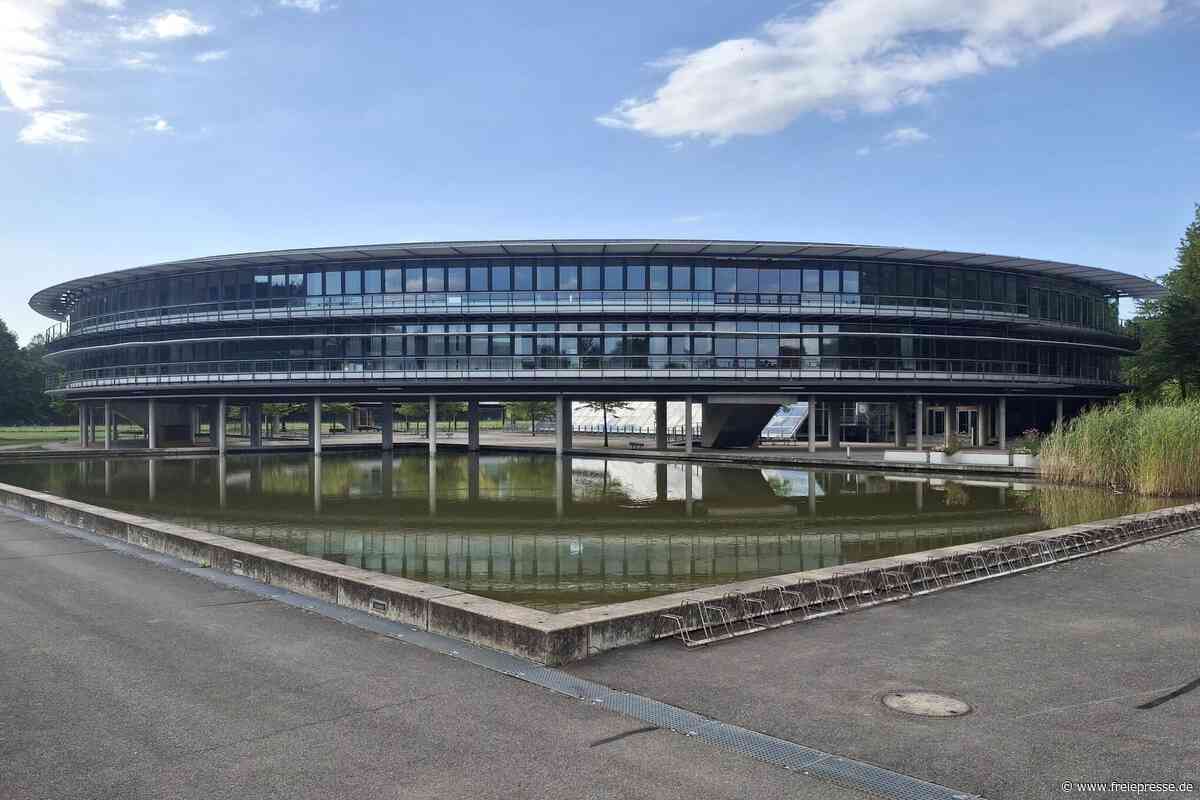 30 Jahre Gymnasium Flöha: Wie ein futuristisches Schulgebäude das Stadtbild prägt