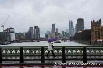 UK weather forecast: Wet and windy start to weekend before sun returns