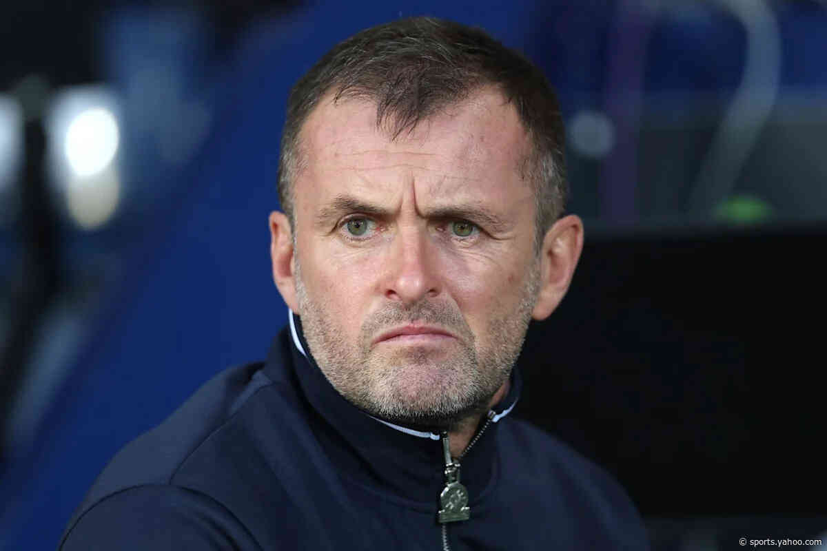 Charlton boss Nathan Jones accuses official of looking at him ‘like I’d volleyed his cat’