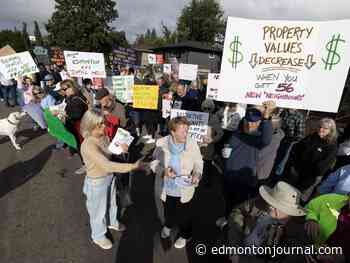 Lorne Gunter: Province may need to enforce municipal development rules