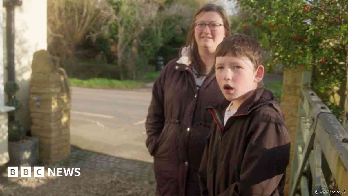 Car fanatic, 10, surprised with dream Reliant Robin