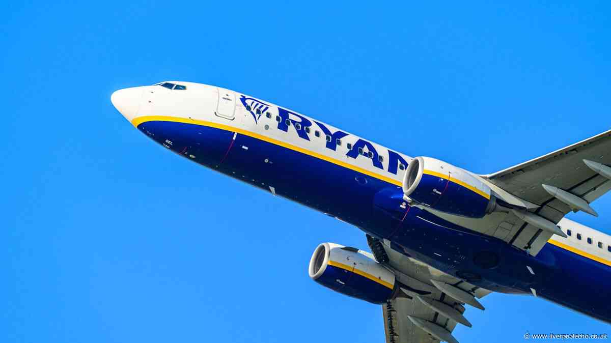 'Free' Ryanair 'tip' that could save you from being assigned the middle seat