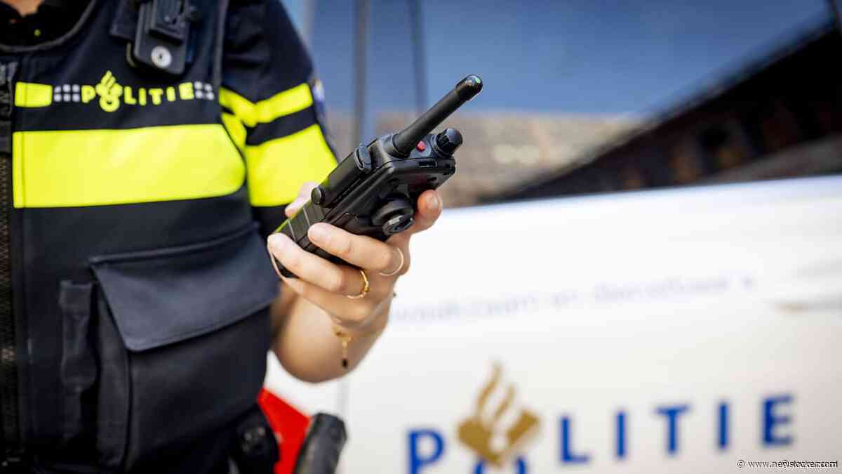 Vrachtwagen botst op pijlwagen bij Terschuur, kort daarna botsing met berger