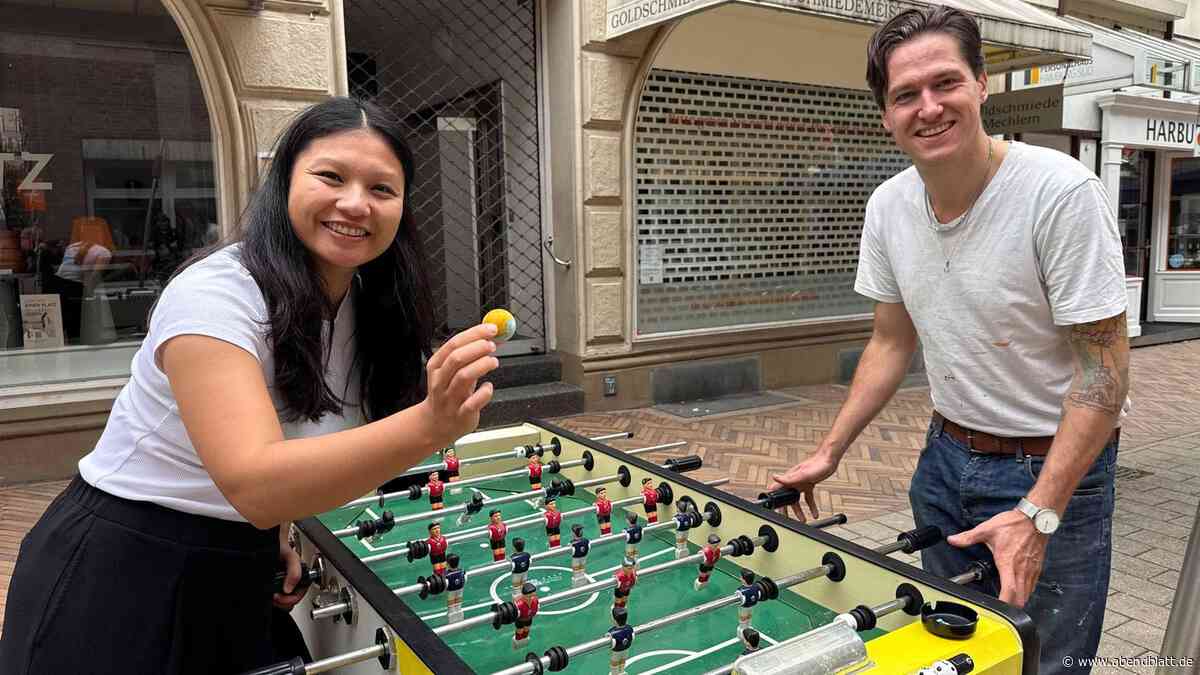 Selbst die L‘Osteria ist dabei: Harburger Wochenmarkt lädt zum großen Fest