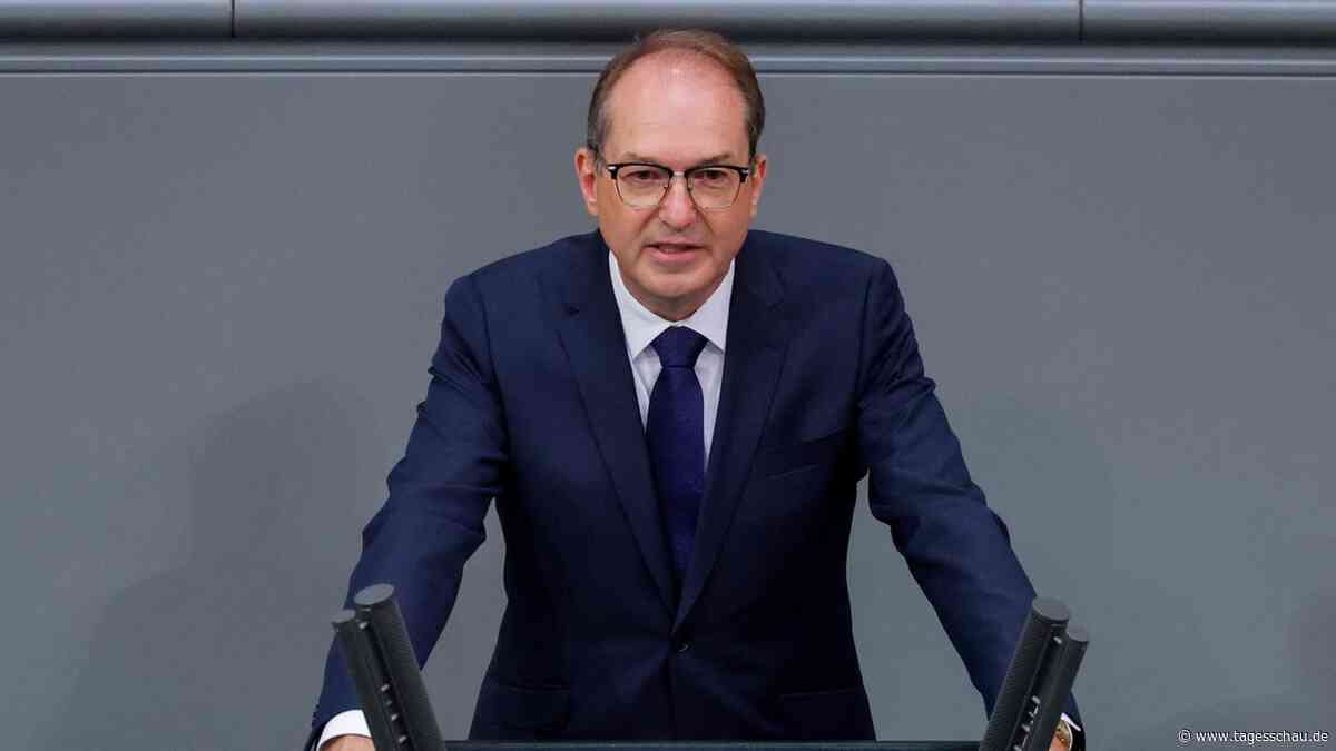 Haushaltsberatungen: Dobrindt verteidigt höhere Ausgaben