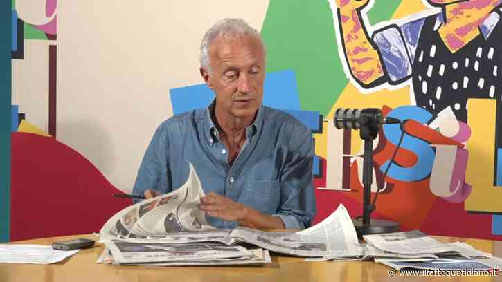 Festa de il Fatto Quotidiano, la rassegna stampa di Travaglio: “Crisi dell’editoria? I giornali fanno la prima pagina guardando i tg della sera”