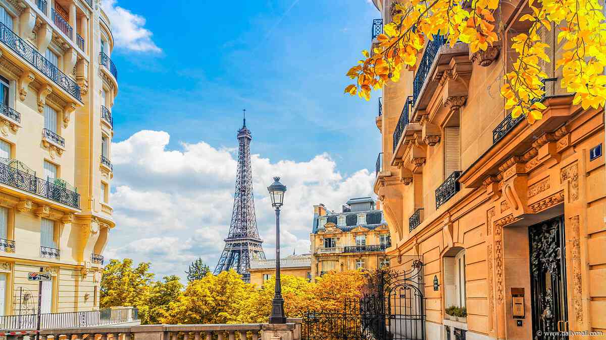 Social media is sucking the life out of our holidays - here's how to travel without Instagram and TikTok ruining your next trip