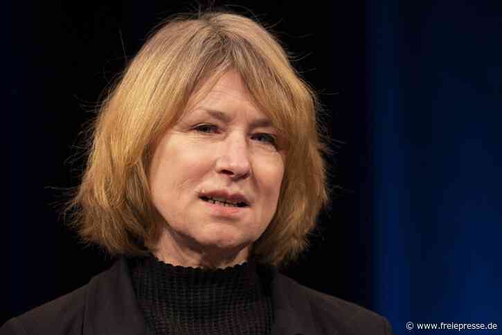 Schauspielerin Corinna Harfouch über Angela Merkel: „ein sehr reizender, liebevoller, warmherziger Mensch“