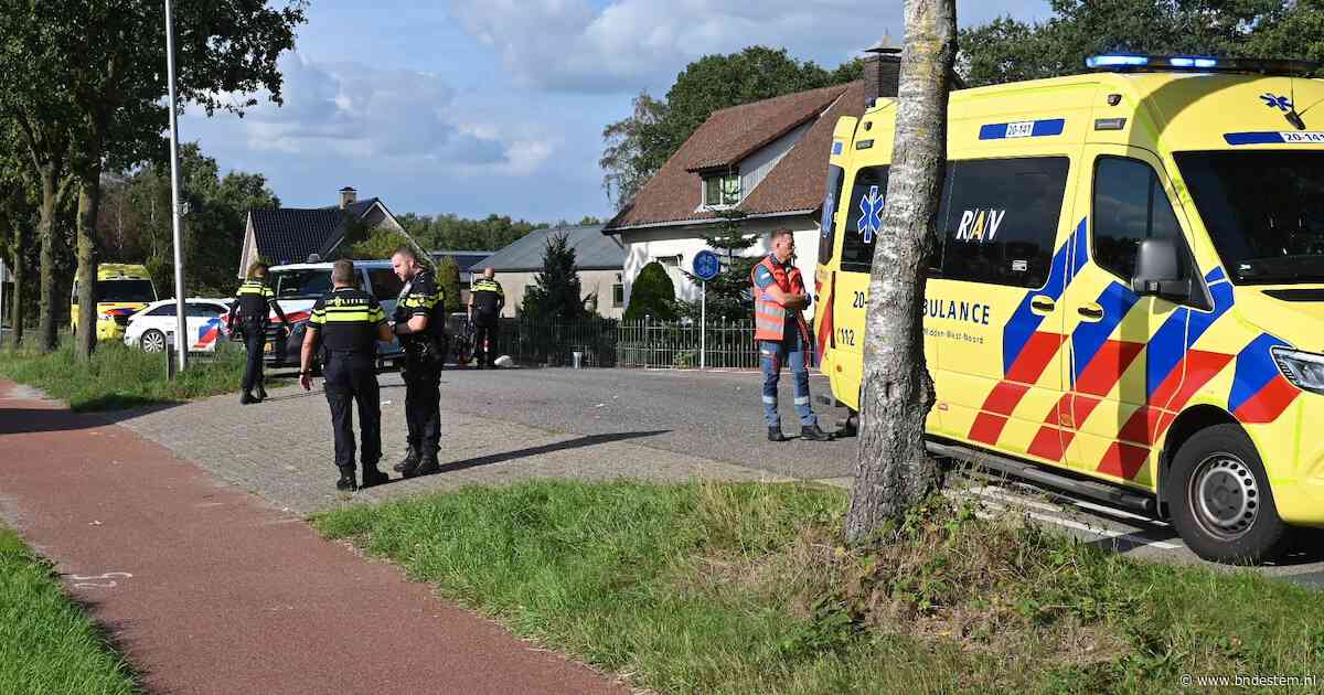 Fietser gewond bij botsing met auto in Etten-Leur; traumahelikopter geland