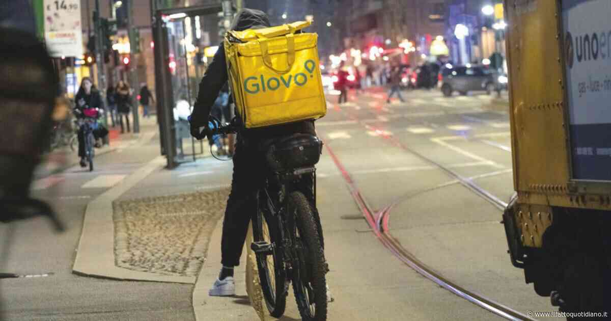 Il rider va pagato anche quando attende un ordine. Sentenza storica contro Glovo