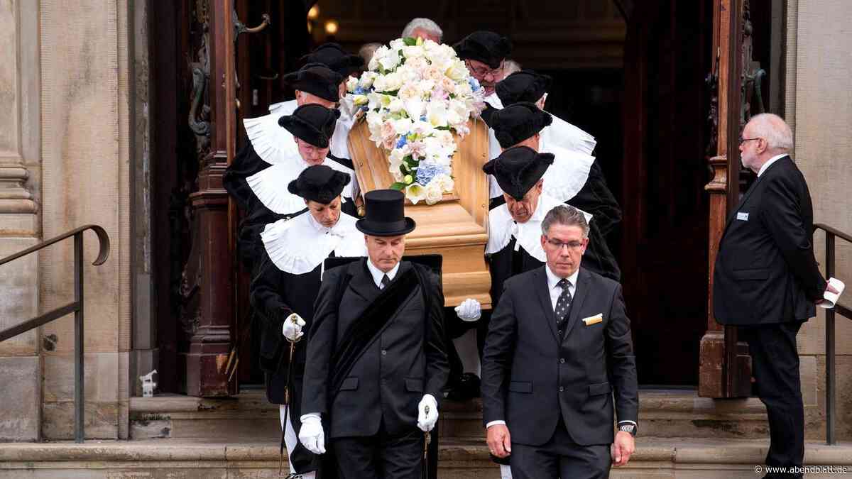 Im Michel: Hamburg nimmt emotional Abschied von Klaus-Michael Kühne