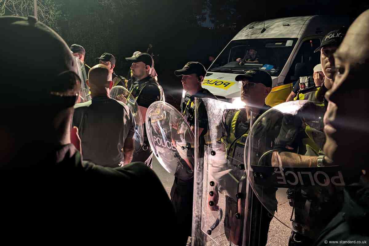 Police ‘absolutely ready’ to use powers to ban masks at anti-migration protests