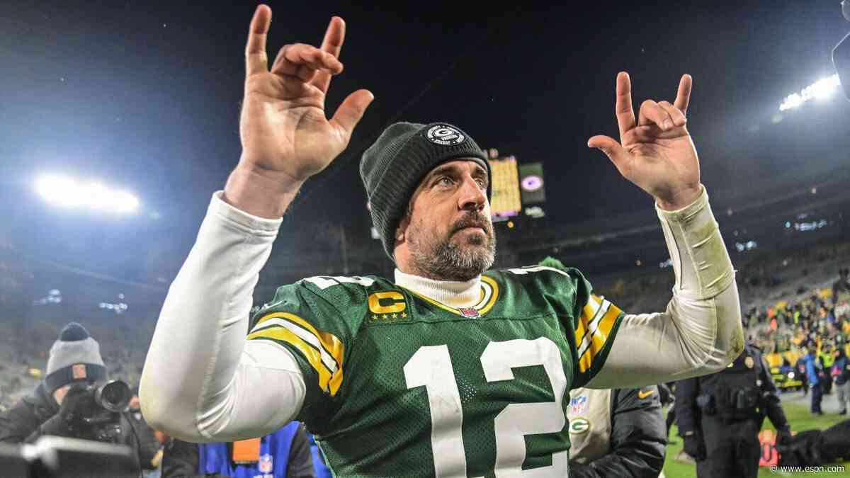 Rodgers unsure if Packers would invite him back, or if he'd accept if they did