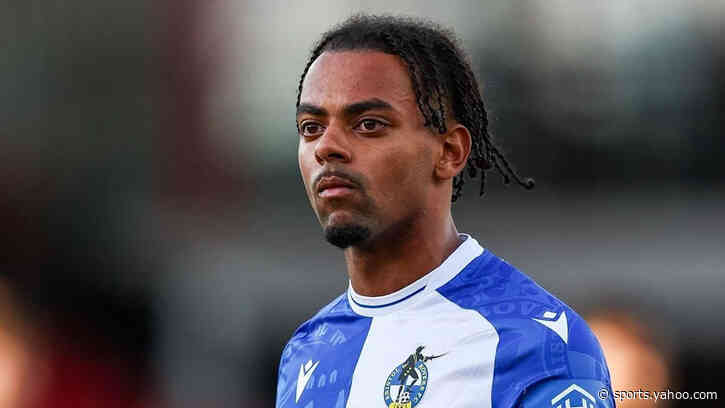 Gateshead sign Plymouth forward Issaka on loan