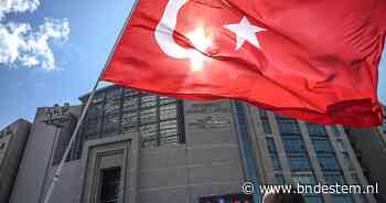 Britse hotelgast spuugt in lobby op Turkse vlag en wordt opgepakt in Alanya