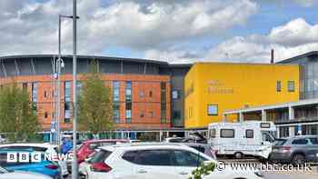 Hospital workers suspend strike after talks offer
