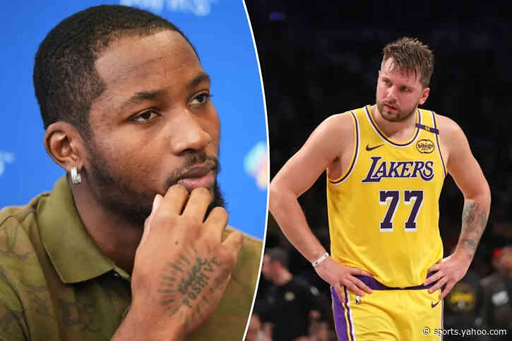 Lakers catch stray during Jonathan Kuminga introductory press conference