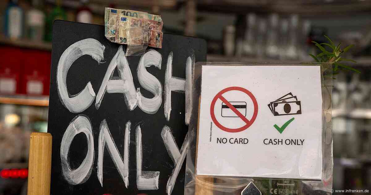 Schluss mit «Cash only»: Läden sollen Karten akzeptieren
