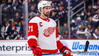 Ex-captain Larkin to be at Red Wings camp despite trade request