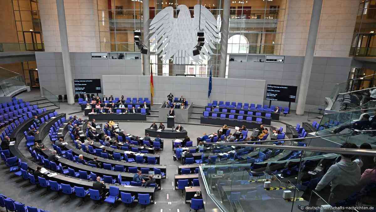 Haushaltsdebatte im Bundestag: Koalition mahnt Geschlossenheit und Tatkraft an