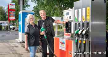 Bij dit tankstation kost een liter benzine 2,42 euro, maar de eigenaren laat de prijs volledig koud