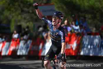 Eddie Dunbar se queda con la etapa 19 de la Vuelta a España