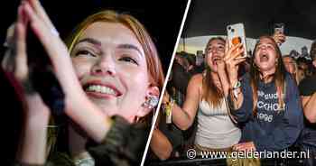 Tientallen jongeren weggestuurd na positieve blaastest • Hannah Mae op de mainstage