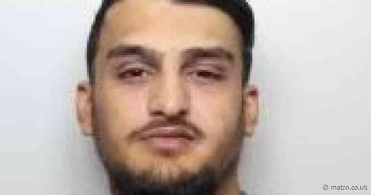 Drug lord had illegal knuckle duster which could discharge an electrical current