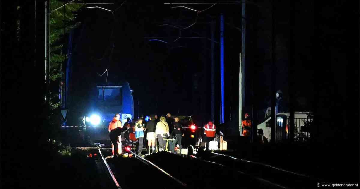 Trein met 180 passagiers ontspoord in Frankrijk: 44 gewonden, 18-jarige vrouw in kritieke toestand