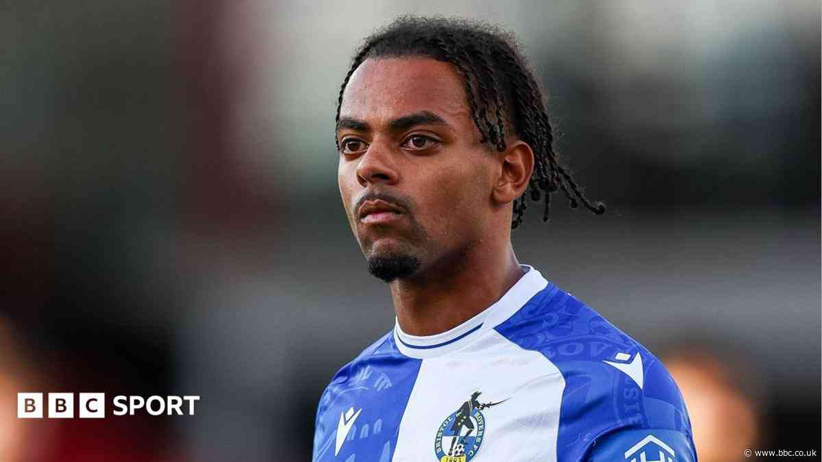 Gateshead sign Plymouth forward Issaka on loan
