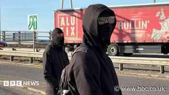 Police to crack down on face coverings at protests
