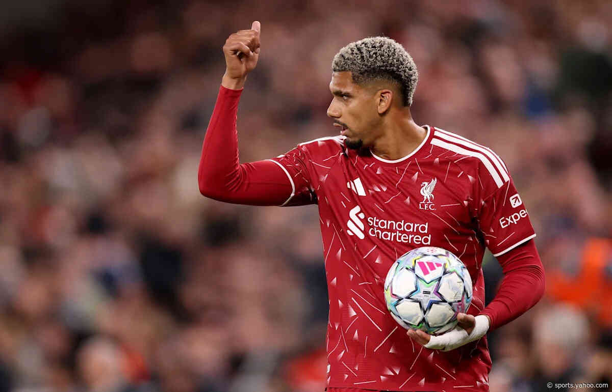 Liverpool do not have €55 million buy option for Barcelona defender Ronald Araujo – Romano