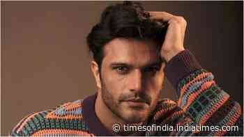 Fauzi: Jitin Gulati calls Prabhas a very generous man