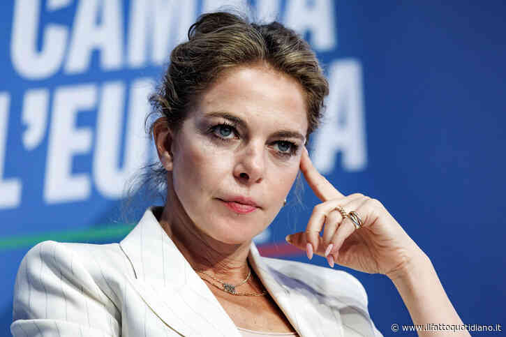 “Mio nonno era un uomo egoista e violento, mia nonna finì sui giornali per aver commesso un furto. Mio padre? Si oppose quando mi volevano a Cinecittà”: le confessioni di Claudia Gerini