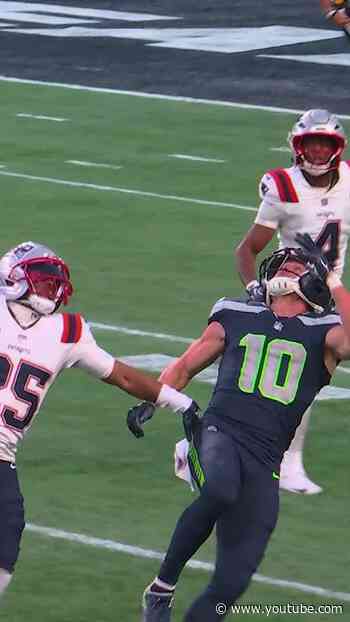ONE-HANDED CATCH COOOOOP 📺: NBC
