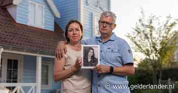 ‘Ik weet waar ze ligt, kijk maar goed om je heen’: familie van overleden Jade bedreigd door obsessieve volgers