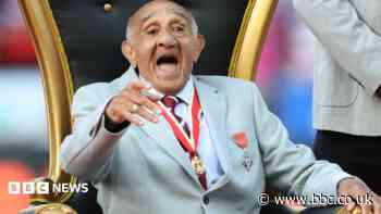 Council names square after Sir Billy Boston