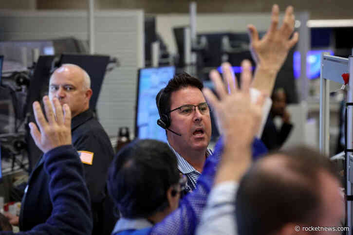 Investors pull money from equity funds as rising oil prices fuel inflation fears