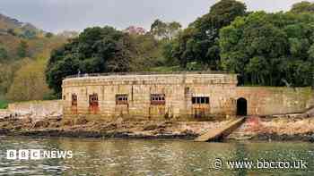 Historic coastal defence battery being restored