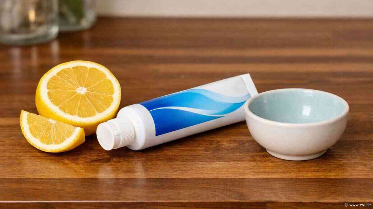 Zitrone und Zahnpasta: der geniale Trick für eine strahlend saubere Waschmaschine
